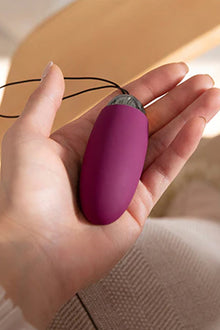 Svakom Elva Vibrating Egg Violet